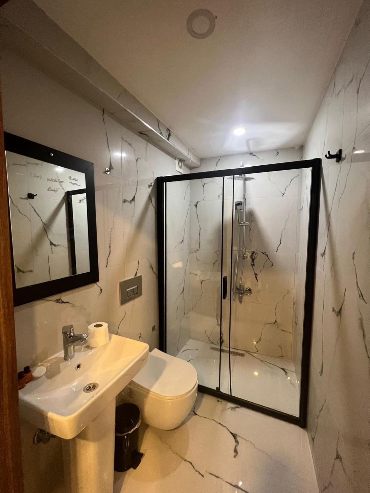 Seaway Hotel Istanbul Exterior photo